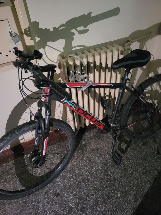 Vand  bicicleta in stare buna