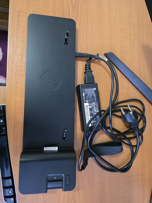 Docking station HP 2013 UltraSlim, incarcator inclus, laptop Elitebook