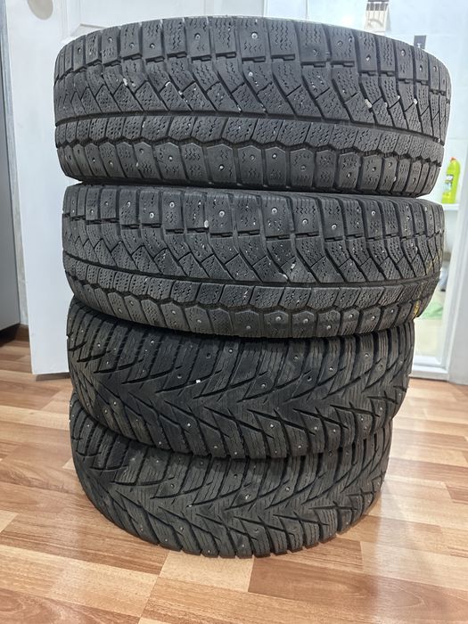 Продам зимнюю резину 185/70 R14 за всё