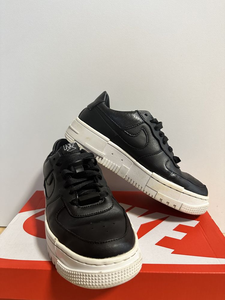 Air Force 1 Pixel black 36,5