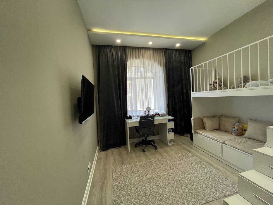 Продаётся 3-ком квартира с ремонтом и мебелью в ЖК VEK (Паркентский)