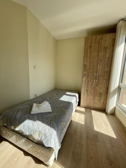 Двуетажна къща, под наем, м-т Ален мак