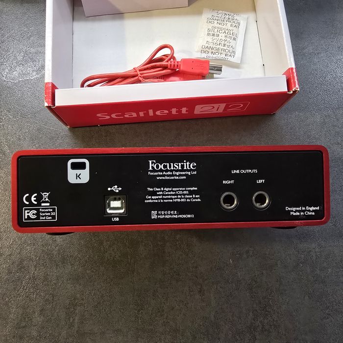Interfață Audio Focusrite Scarlett 2i2 Mk2 (2nd Gen)