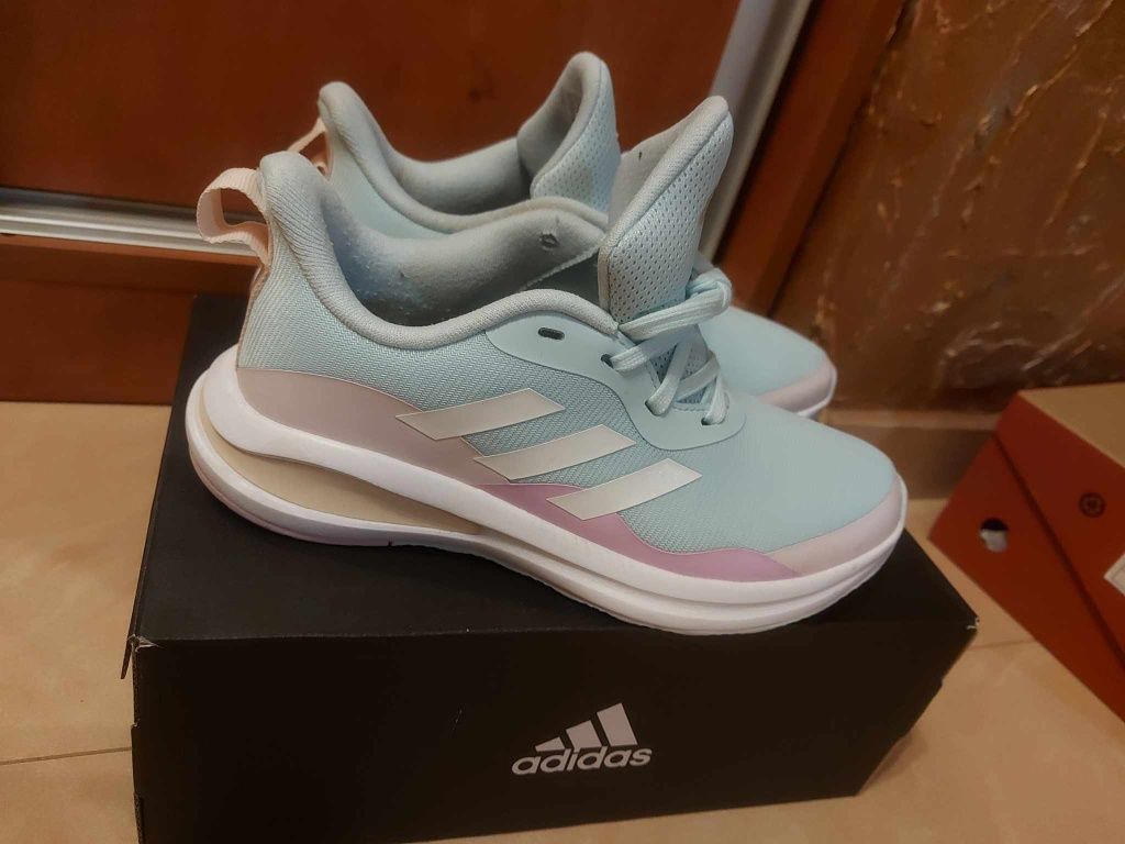 Маратонки Adidas