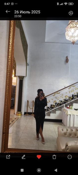 Вечернее платье с пайетками