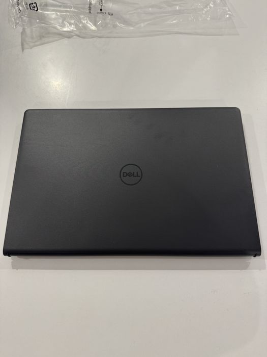 Dell Vastro 3520
