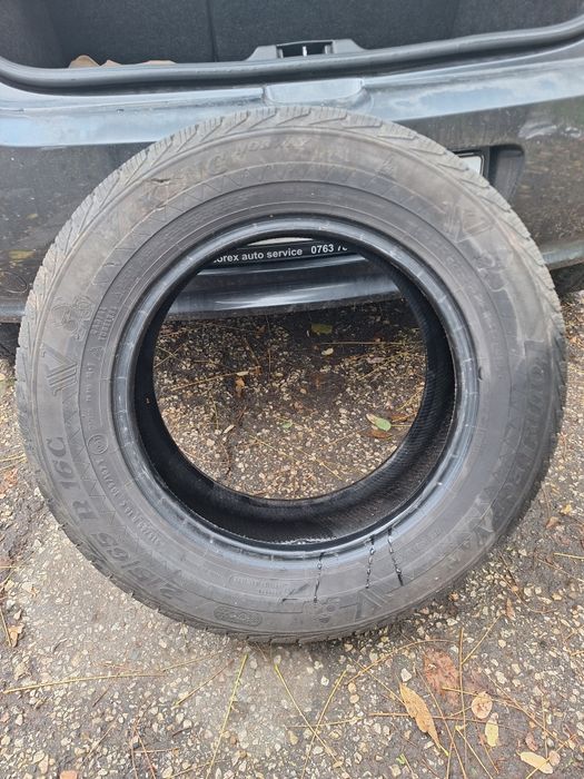 Anvelopa dubiță 215- 65- R16 c  210 lei