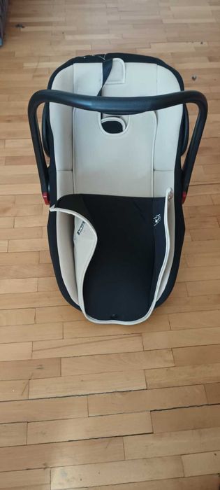 Бебешки кош в перфектно състояние