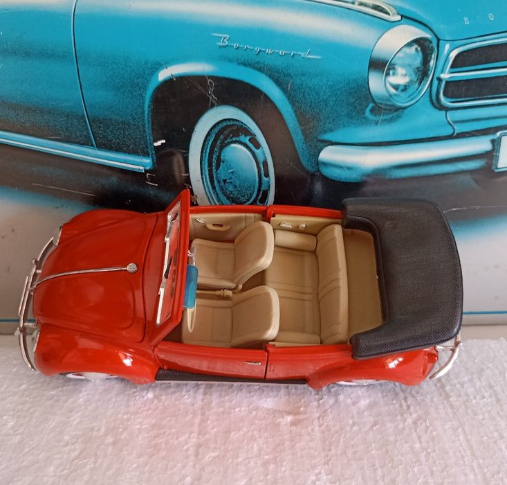 Volkswagen 1951
Scara 1:18
Maisto

Pozele reflectă realitatea. Se vind