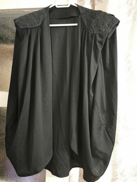 Vând rochie neagra