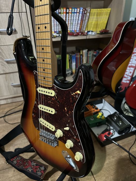 Електрическа китара Eko sunburst stratocaster