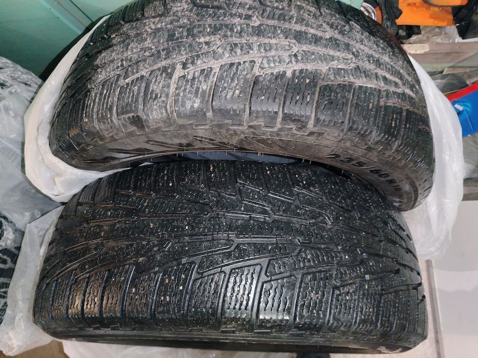 Продам Зимние шины