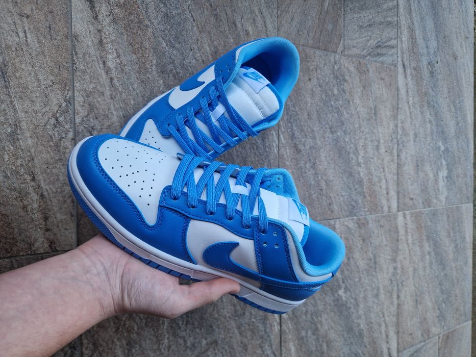 Nike dunk low university blue