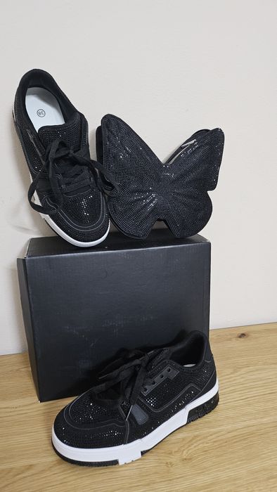 Louis Vuitton кецове с камъни и чанта пеперуда