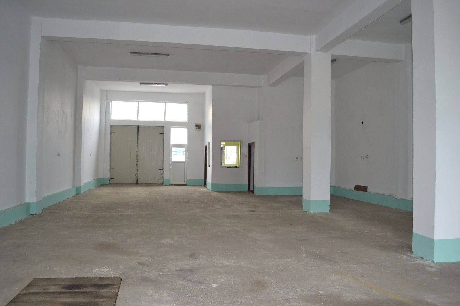 Propietar vând Spațiu comercial zona Terezian, str. Căprioarelor, nr.9