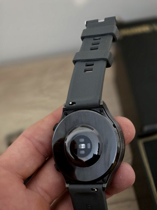 ЧЧасовник Huawei gt2 pro с подаръци