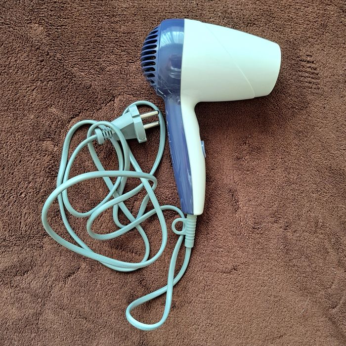 Uscator de par, föhn de voiaj