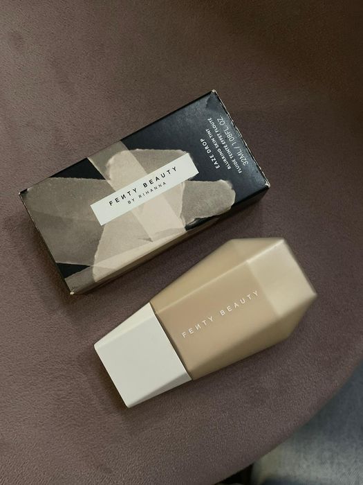 Скин тинт FENTY BEAUTY BY RIHANA eaze drop 32мл.