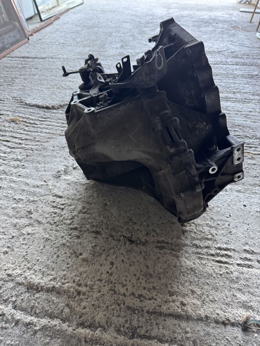 Скоростна кутия Avensis 2.2 D4D 150