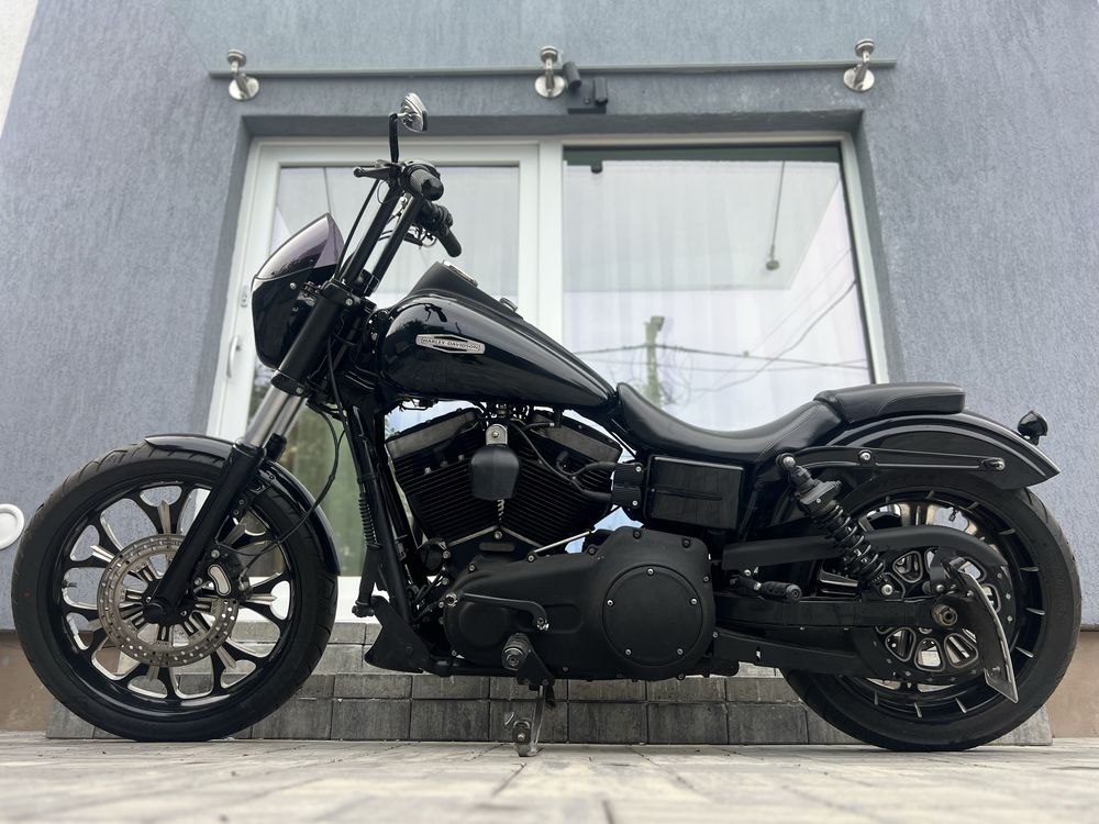 Harley Davison Street Boy Limited Custom( schimb cu auto + cash)
