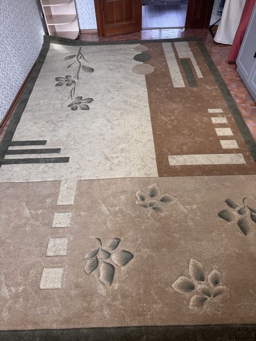 Продаю ковер 2,4 на 4