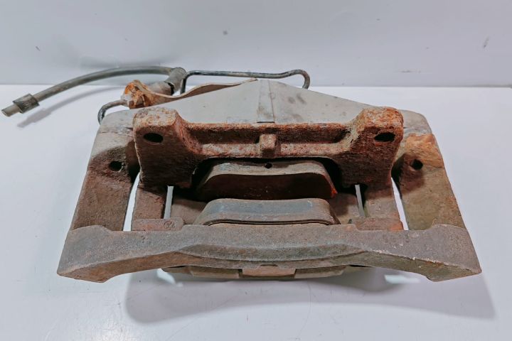 Etrier  dreapta 11810260012 Audi A6 4F/C6