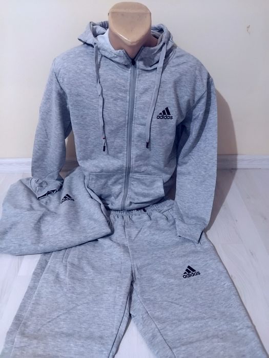 Ieftin!  Trening baieti Nike și Adidas din 3 piese.