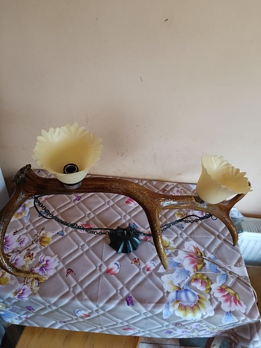 Candelabru din coarne de cerb