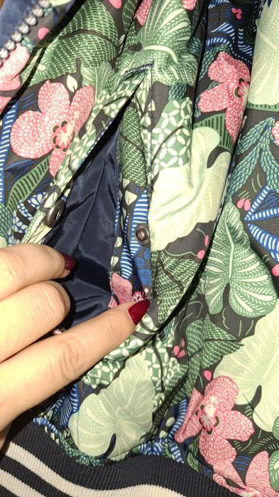 Geaca 14 ani cu 2 fete Tommy Hilfiger!