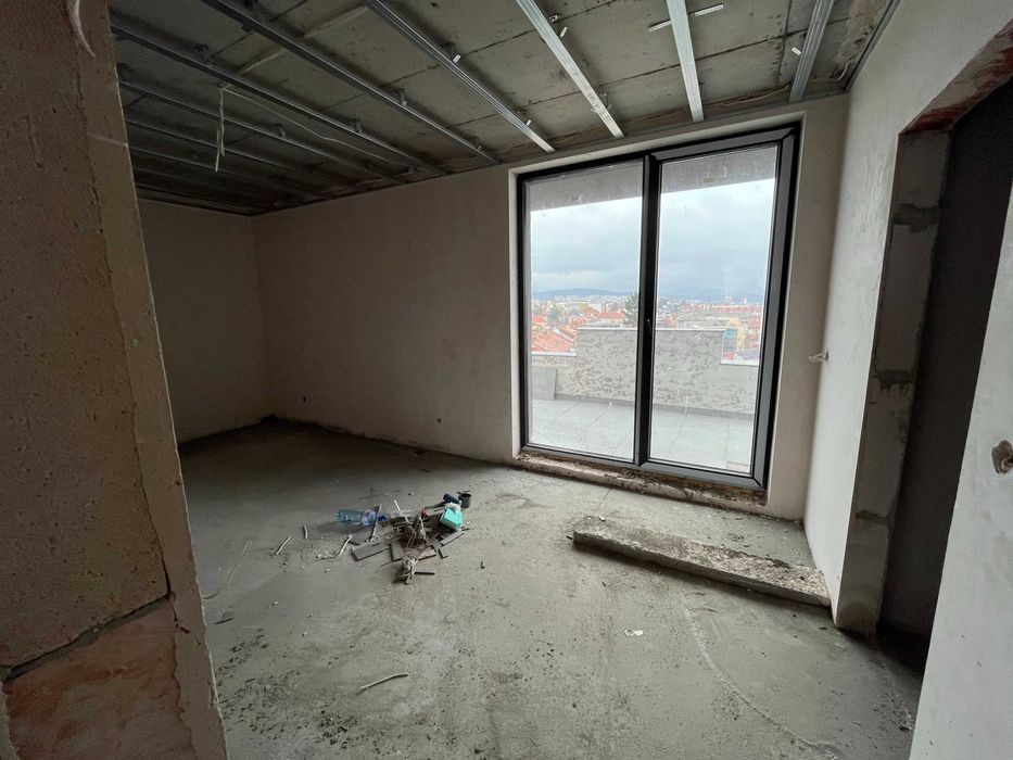 Продава се Многостаен апартамент в Казанлък - 338 кв.м за 1243 €/кв.м - Снимка #8