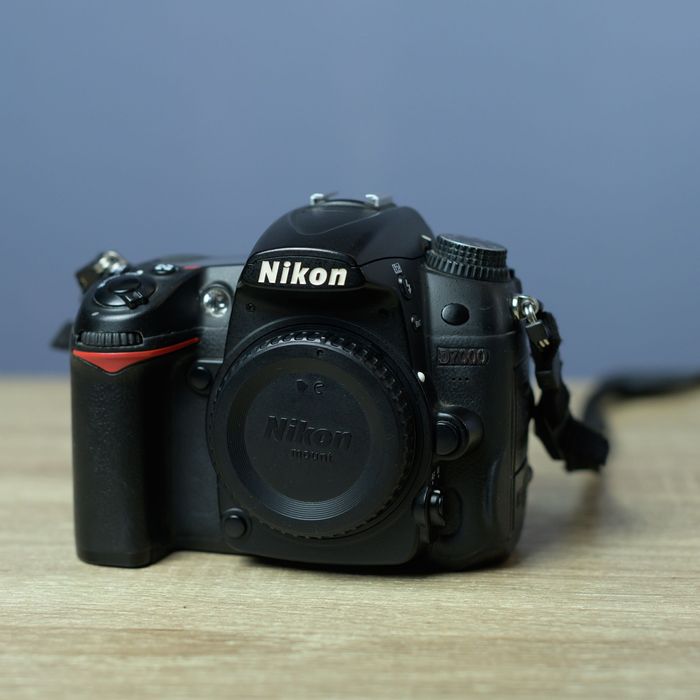 Фотоапарат Nikon D7000
