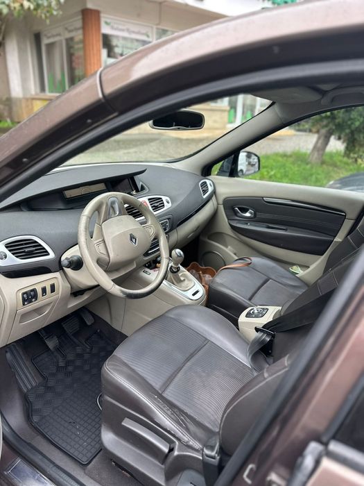 Grand Scenic, motor 1.9, an 2010