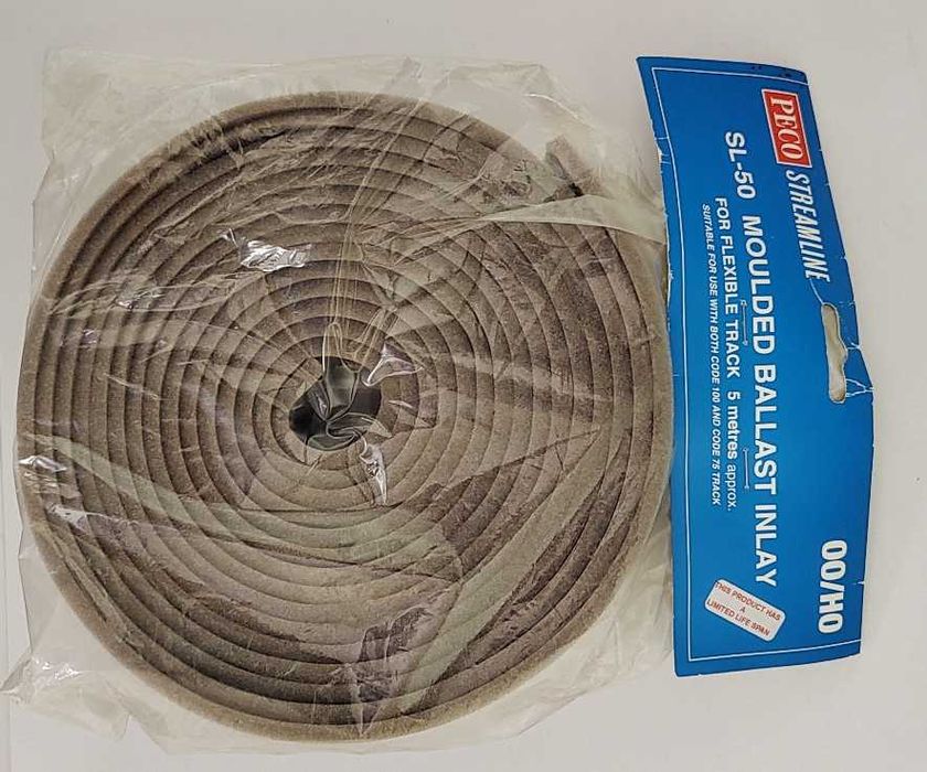 Lot macheta garduri, terasament, balustrazi, banci diorama H0 1:87 CFR