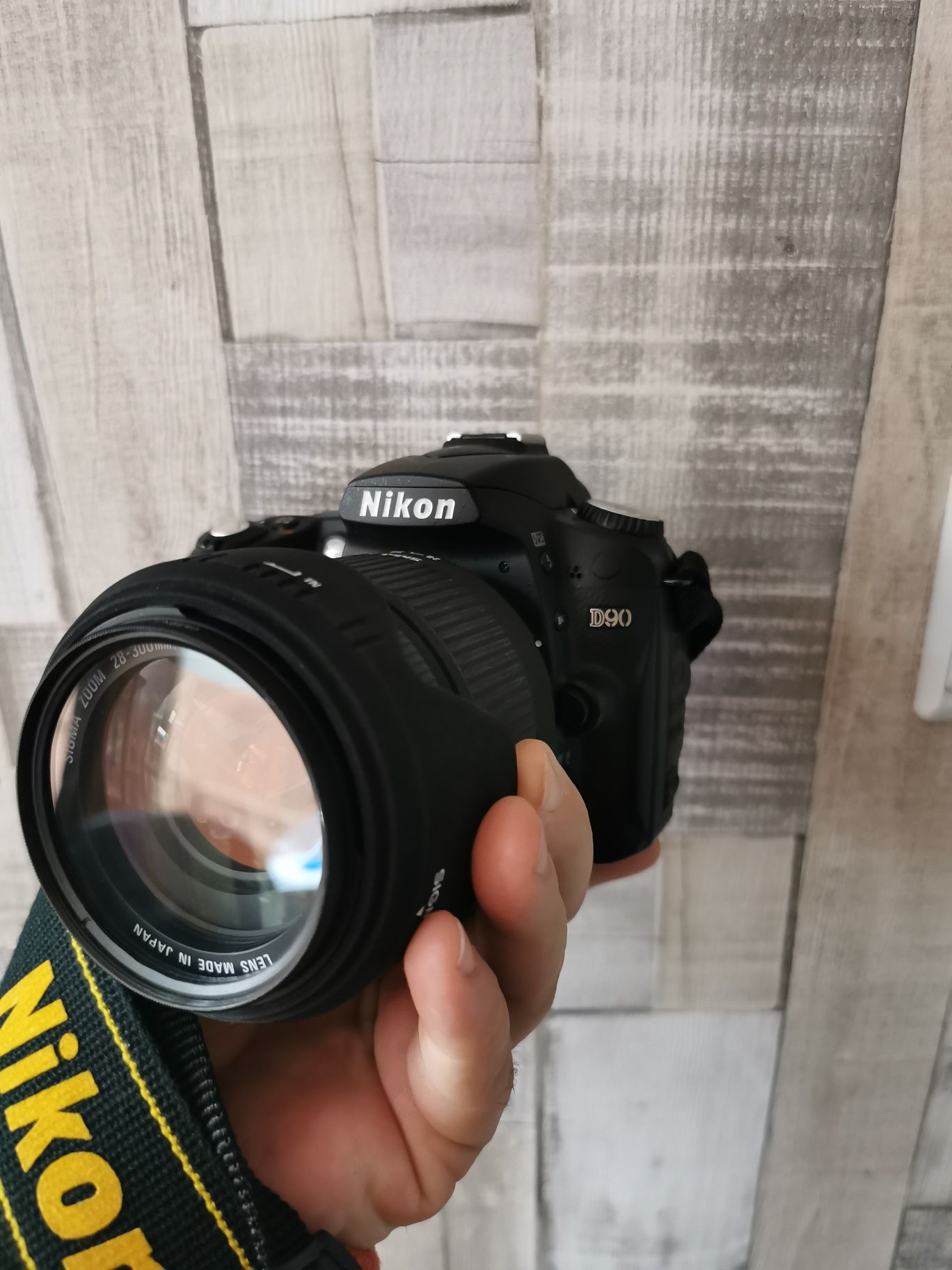 Nikon D90 + 2 obiective + blitz