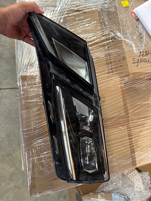 Фар за Шкода Октавия 3