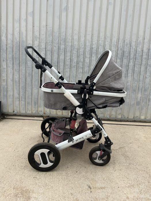 Сапасы жақсы, сынбаған, жақсы жағдайдағы коляска сатылады.