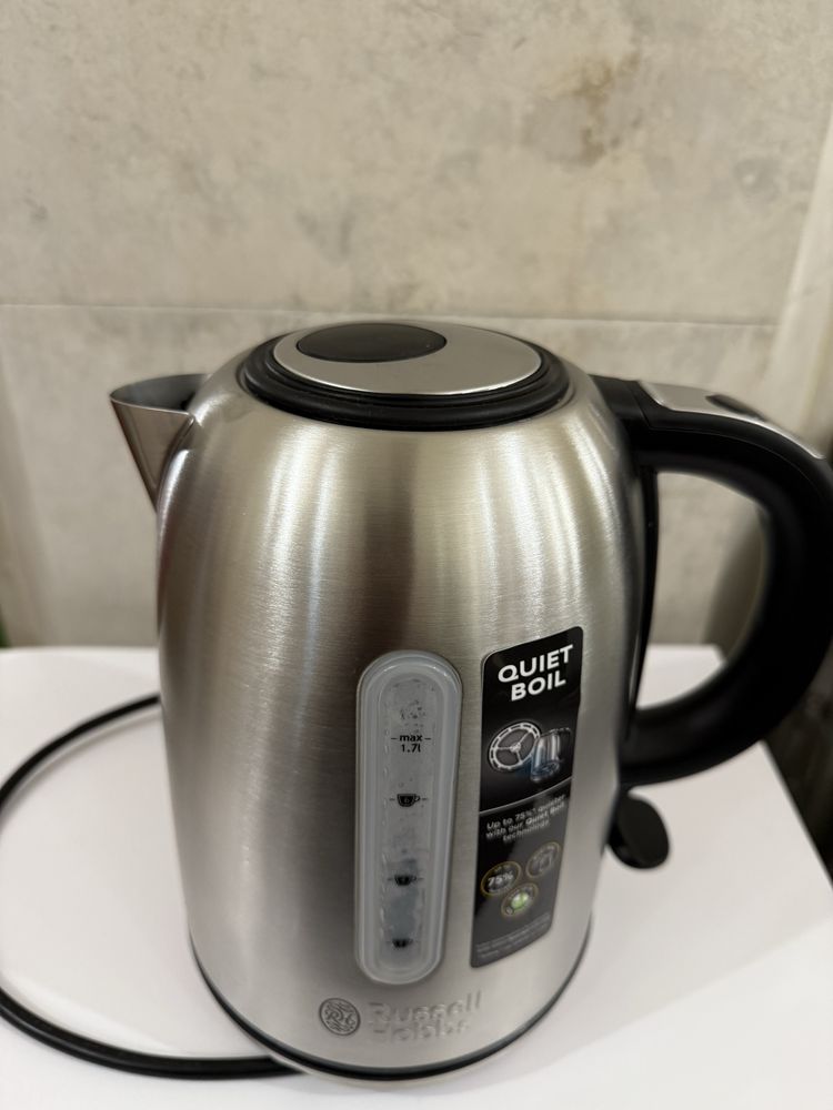 Електрическа кана Russell Hobbs