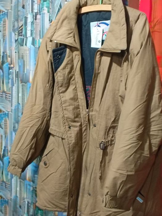 Продам мужская куртка новая