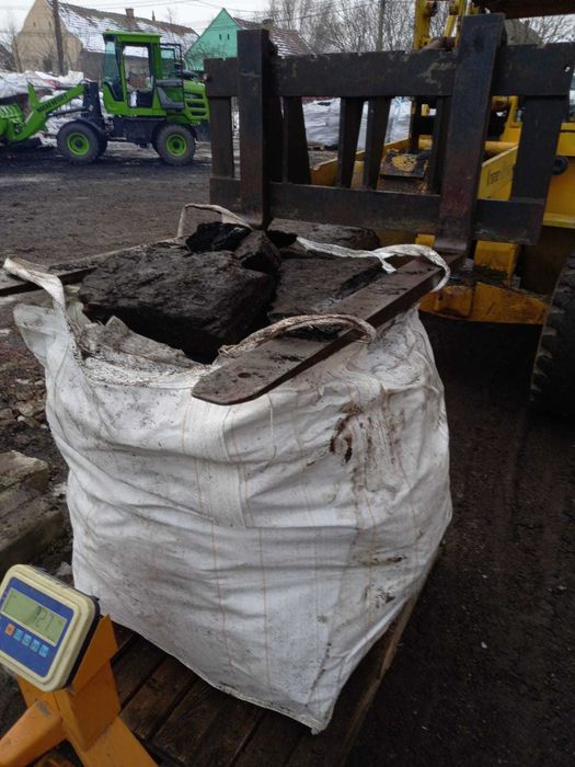 Carbune lignit superior / brun