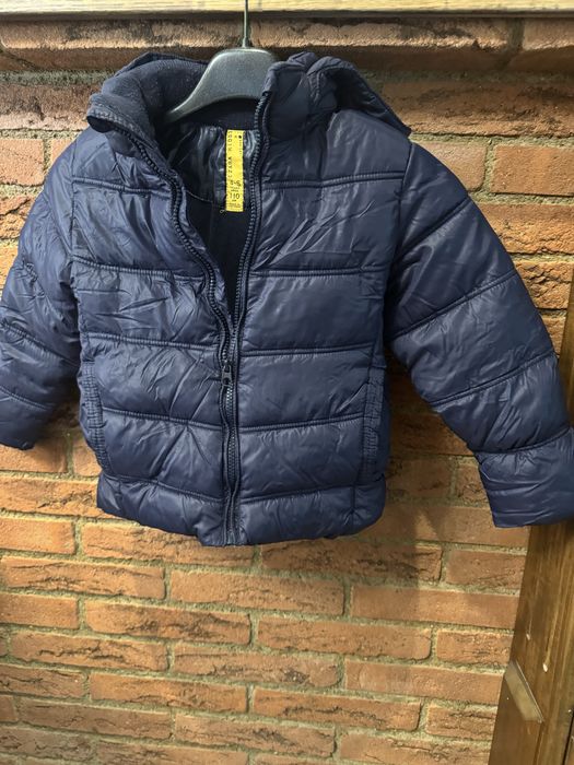 Vand geaca de iarna Zara 4-5 ani