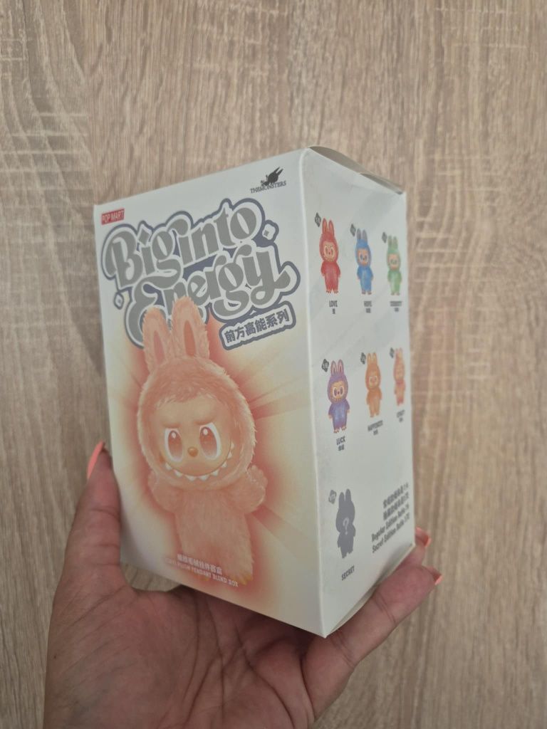 Labubu blind box