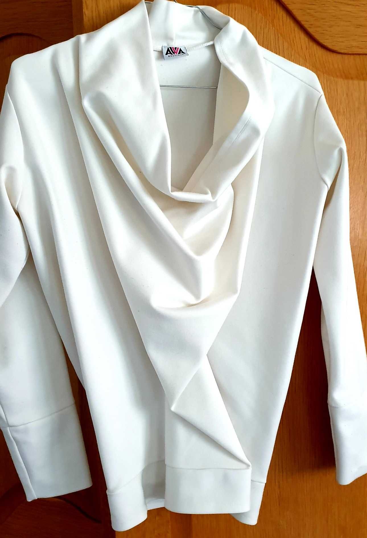 Ефектна бяла бутикова блуза AWA