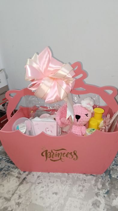 Подарочная корзина на рождение, кыркы малышке