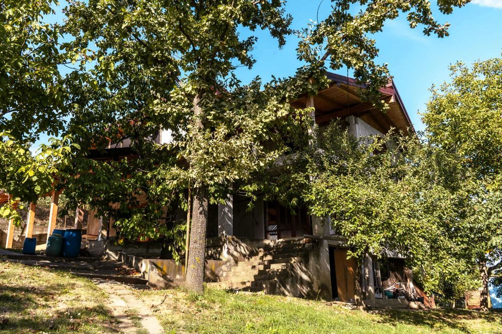 Casa cu etaj de vanzare in Osoi, Comarna
