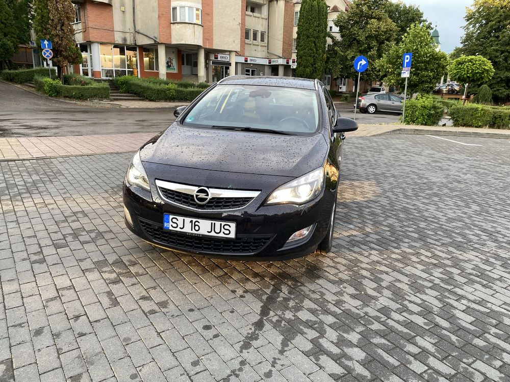 Opel Astra J, 2011, automat, 2.0 CDTI