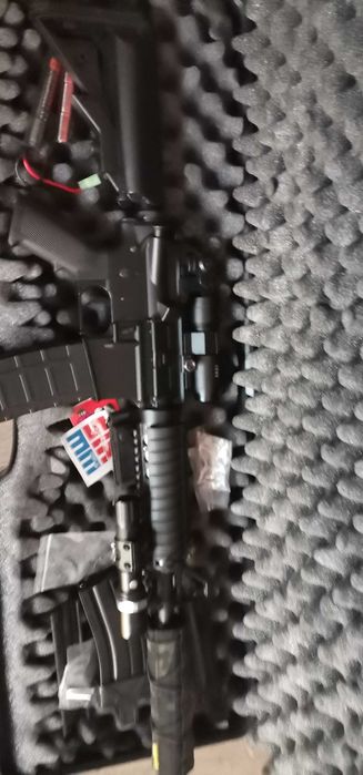 Vând m4 Aeg Airsoft.
