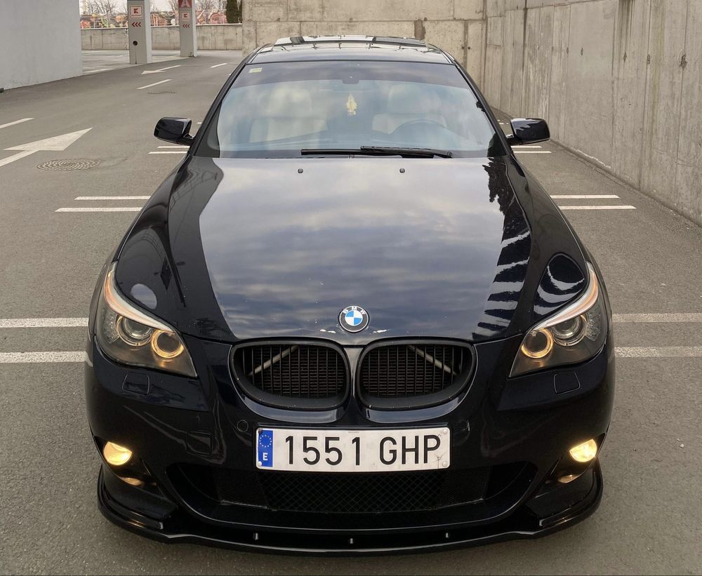 FIBRA !! Lip prelungire Buza bara fata BMW E60 E61 Maxton M pachet