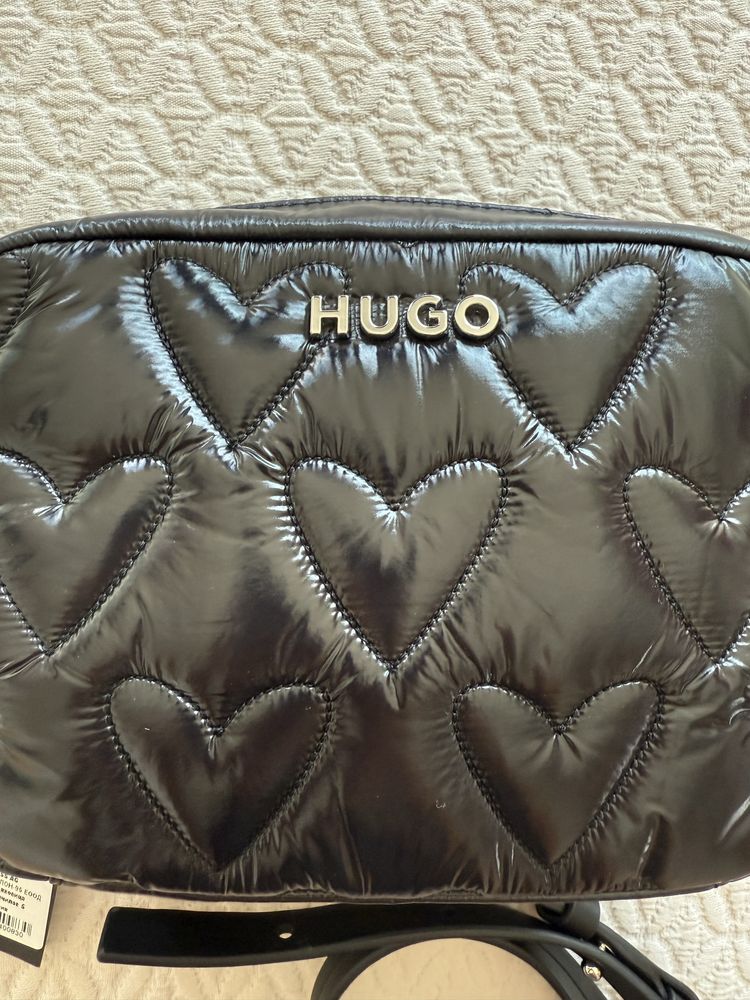 Hugo чанта