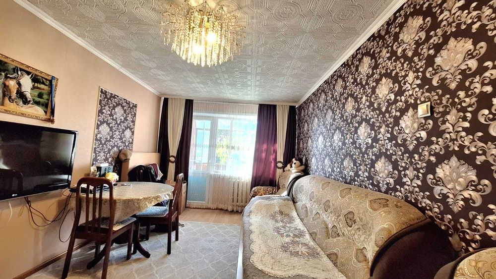 3 комнатная квартира с ремонтом в 18 мкр Майкудука 3 эт))