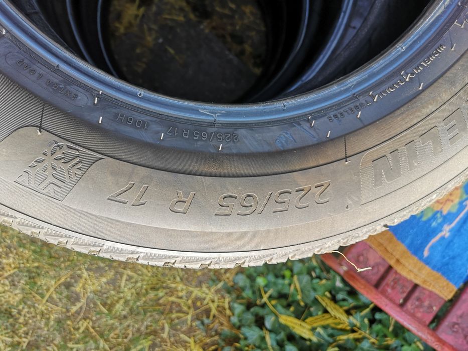 Două Anvelope, cauciucuri iarnă Michelin 225 65 17